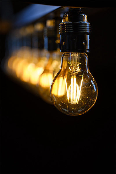 https://pixabay.com/de/photos/lampe-licht-beleuchtung-glühbirne-3489394/